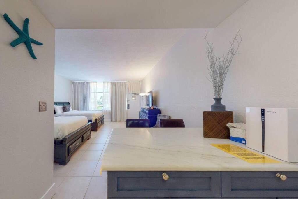Sea Breeze, Studio 510, Beach Steps Away!+Pool+Wifi Ruskin Extérieur photo
