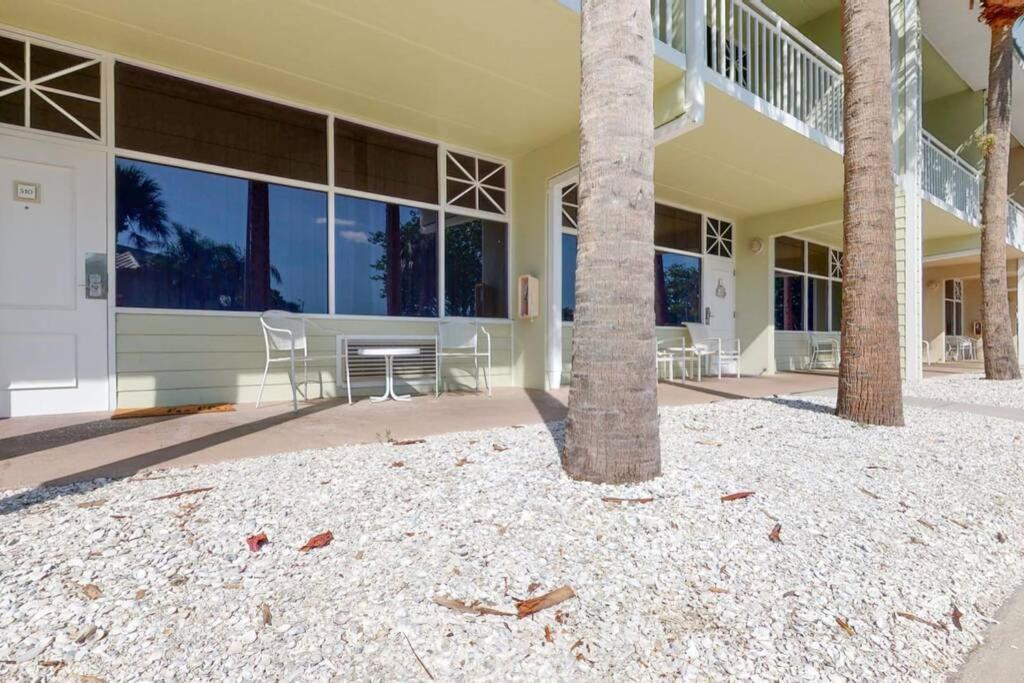 Sea Breeze, Studio 510, Beach Steps Away!+Pool+Wifi Ruskin Extérieur photo