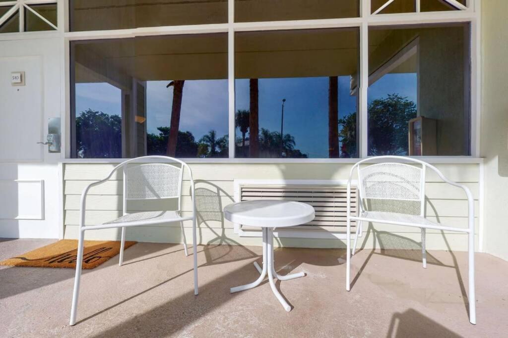 Sea Breeze, Studio 510, Beach Steps Away!+Pool+Wifi Ruskin Extérieur photo