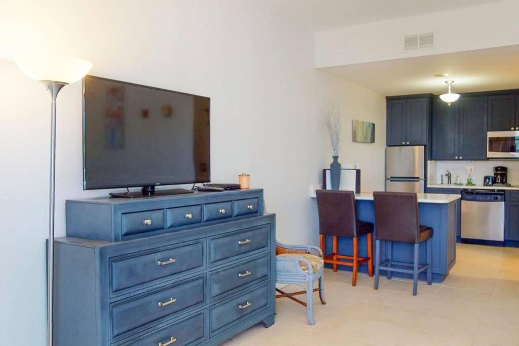 Sea Breeze, Studio 510, Beach Steps Away!+Pool+Wifi Ruskin Extérieur photo